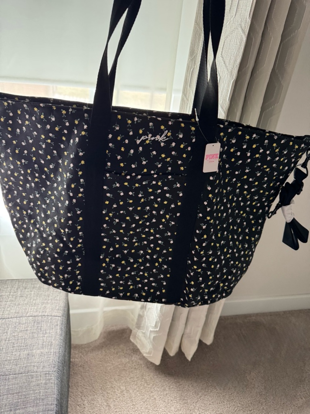 PINK Victoria's Secret NWT-Black Floral Tote